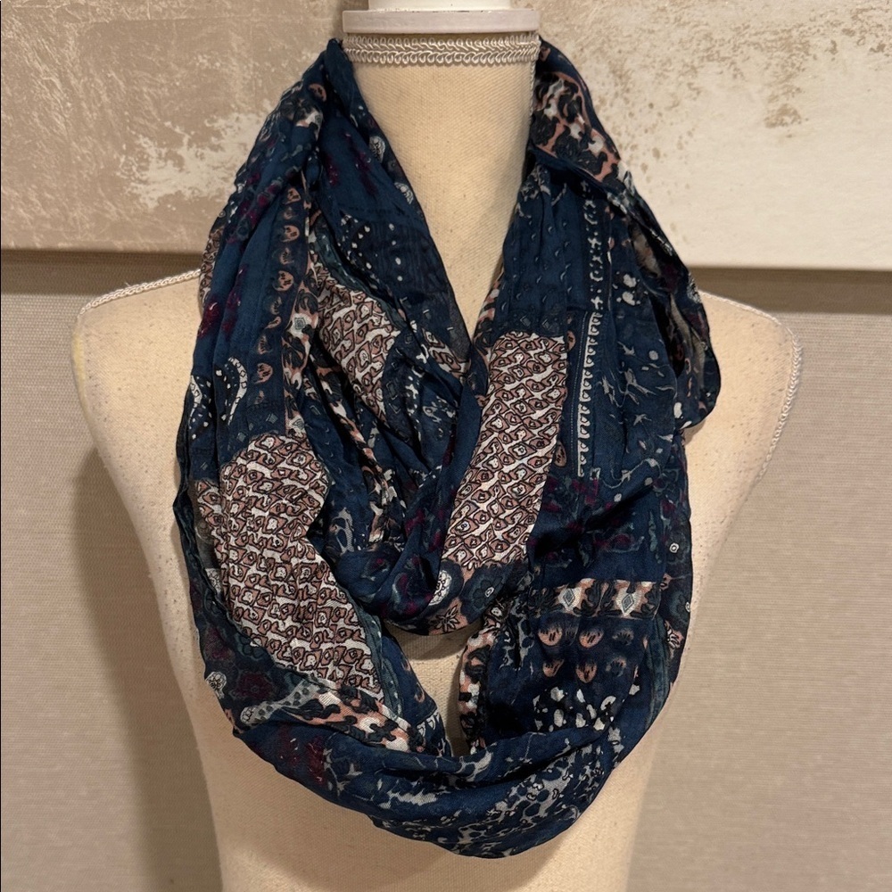 Elegant Blue Patterned Infinity Scarf